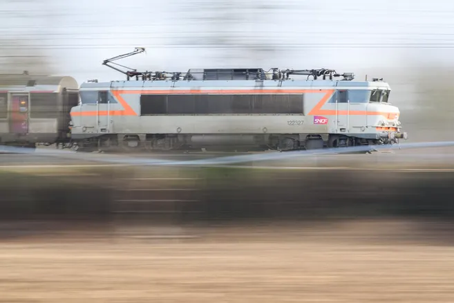 Pourquoi ces énormes retards sur la ligne Clermont Nevers Paris en ce