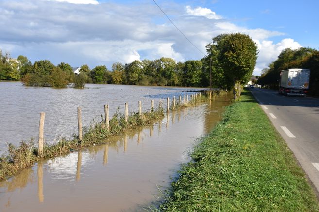 Les Images Impressionnantes Des Inondations En Eure Et Loir Et Le Sud