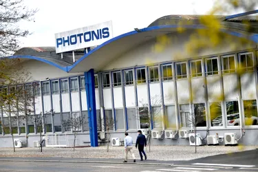 Non, Photonis n'envisage pas de "relocaliser" une partie de sa production de tubes intensificateurs de lumière à Brive