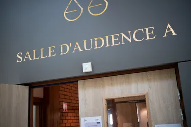 Fonctionnaire à la mairie de Thiers (Puy-de-Dôme), elle a été condamnée pour harcèlement moral