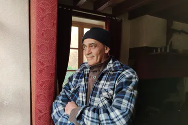 Nasser Belghoul, fils de harki, rapatrié en Creuse en 1962 : « Le foot et la poésie m'ont sociabilisé »