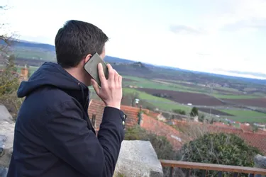 La longue panne d'une antenne de téléphonie mobile agace les habitants de Sarroux/Saint-Julien (Corrèze)