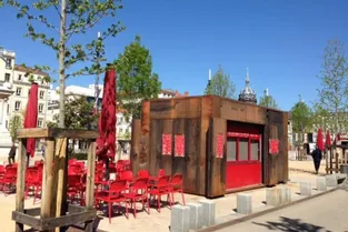 Kiosques : deux nouveaux bars-restaurants place de Jaude d'ici l'été