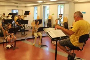 Les élèves de retour à l'école de musique à Volvic