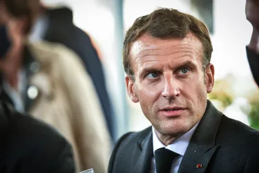 Emmanuel Macron giflé : le président de la République dénonce des faits "isolés" d'"individus ultraviolents"