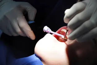 Rage de dents ? Face au coronavirus, les dentistes du Cantal s'adaptent et ne traitent plus que les urgences