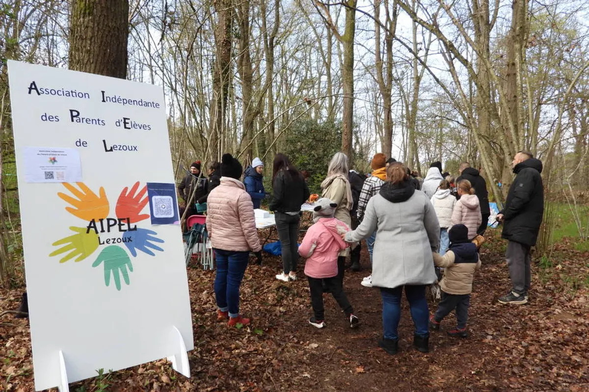 Lezoux : 244 enfants participent à la chasse aux œufs de l’Aipel à l’étang de l’île