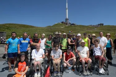 Détenus et handicapés ensemble au sommet du puy de Dôme