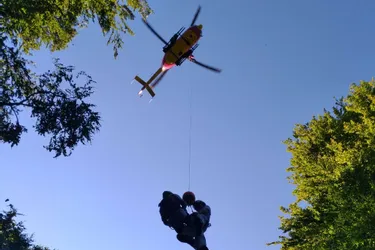 Deux personnes secourues par les gendarmes du peloton de montagne dans le massif du Sancy