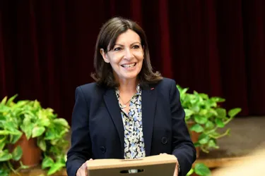 La maire de Paris, Anne Hidalgo, soutenue par les militants PS du Puy-de-Dôme