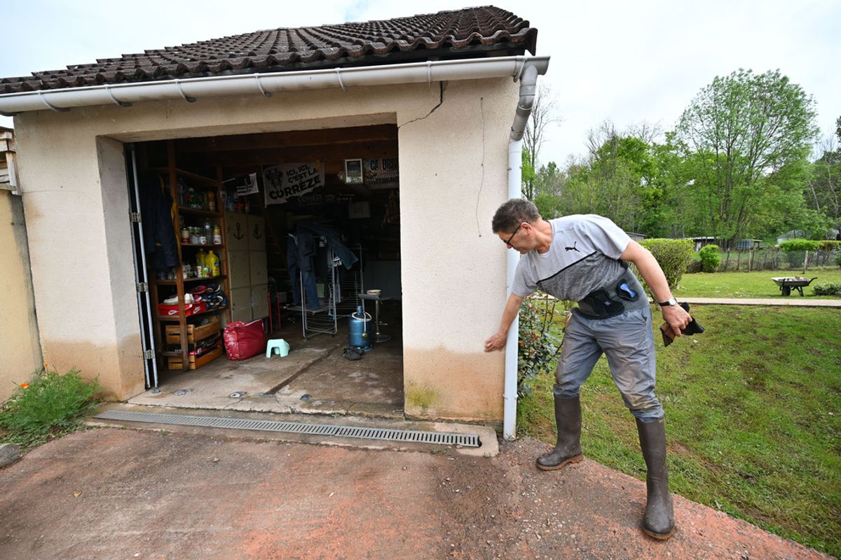 "J’espère que la commune sera classée en catastrophe naturelle" : près de Brive, après les inondations, on nettoie