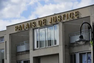 Puy-de-Dôme : deux ans de prison pour un vol de voiture avec violence