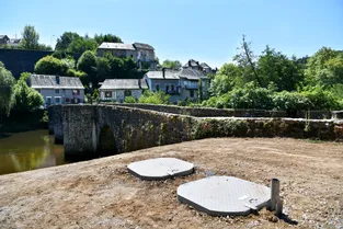 À Vigeois (Corrèze), des travaux jouxtant le Vieux pont ont fait polémique