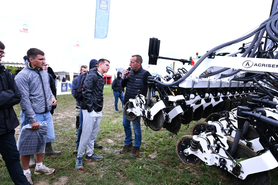 bG9jYWw6Ly8vMDAvMDAvMDcvNDcvNDEvMjAwMDAwNzQ3NDE3NA AgriTech: Innov-Agri dans le Loiret, des innovations au service de l'agriculture.