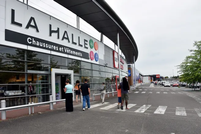 Ouverture la halle au chaussure on sale