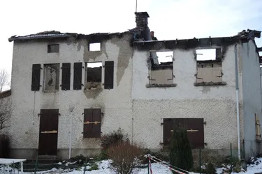 La résidence secondaire détruite par un incendie