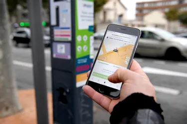 Payer son stationnement avec son smartphone va devenir de plus en plus simple à Clermont-Ferrand