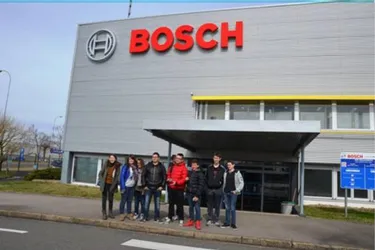 Des collégiens visitent l’usine Bosch