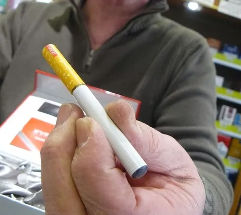 elfbar nachfüll pod läuft aus Cigarette électronique, une fumisterie ?