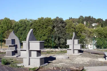 Un columbarium et un jardin du souvenir