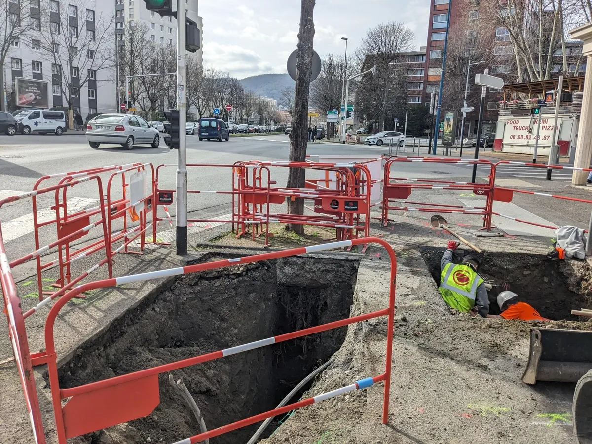 Le raccordement au gaz d'un immeuble engorge le boulevard Lavoisier à ...