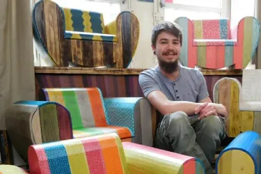 Il crée et conçoit des fauteuils pour enfants design et écolo à Riom