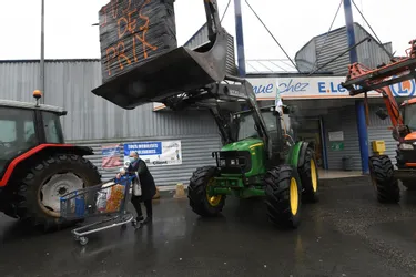 Corrèze : actions coup-de-poing des agriculteurs en grandes surfaces pour demander des prix plus rémunérateurs