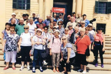 Le club des aînés à Malte
