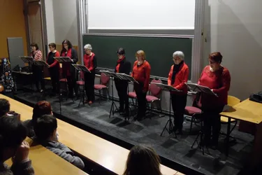 Lecture théâtralisée et violoncelle jeudi dernier au Lycée René-Descartes