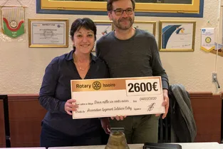 Le Rotary Club d'Issoire a remis 2.600 euros à l'Association logement solidaire Cathy