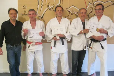Le staff du club de judo récompensé