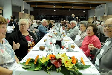 Hier, le repas annuel des aînés de la ville de Tulle a inauguré la nouvelle salle polyvalente de l’Auzelou
