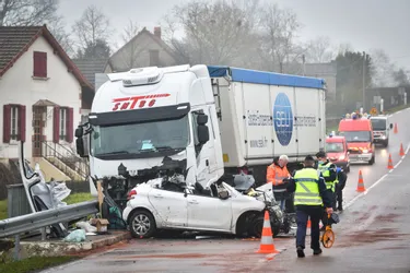 Un automobiliste bourbonnais décède dans une collision frontale avec un camion à Fours
