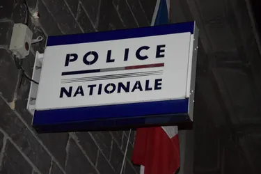 Virulent et en pleine crise de démence, un homme interpellé en centre-ville de Riom (Puy-de-Dôme)
