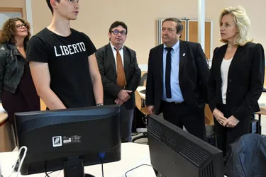 La rectrice de l’académie de Limoges a visité les installations du lycée Louis-Gaston Roussillat
