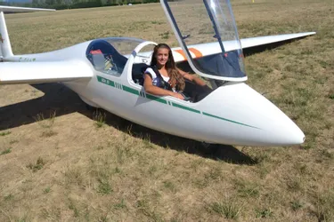 Juliette Boleat, 16 ans et déjà pilote de planeur