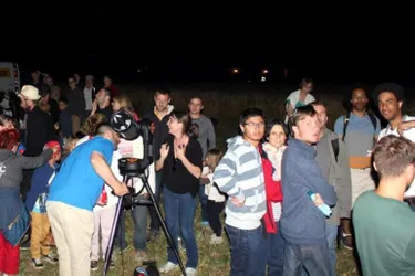 L’Association vernétoise pour l’entraide et la culture organisait une soirée astronomie, samedi