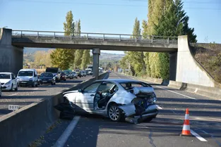 Un automobiliste grièvement blessé dans une collision entre quatre véhicules sur le contournement de Riom (Puy-de-Dôme)