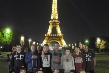 Quinze jeunes au Paris Games Week