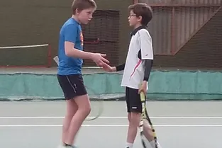 Les jeunes tennismen finissent premiers