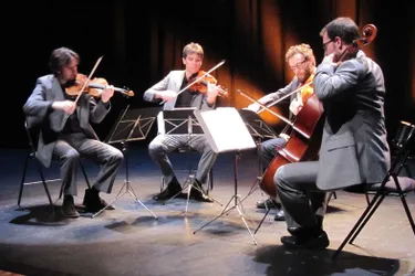 Le Quatuor Béla, par son jeu réjouissant, rend la musique du XXe siècle passionnante