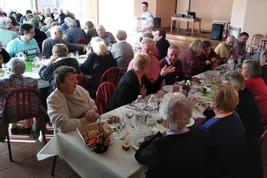 Le maire Bernard Couzelas a présidé son dernier repas des aînés