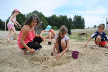 Un atelier d’archéologie proposé aux enfants, hier, aux Ozières