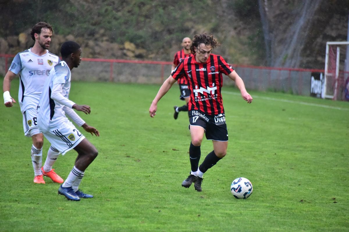 Le FC Espaly n'a pas réussi à trouver l'ouverture face à Chambéry et voit son avenir en National 3 s'assombrir