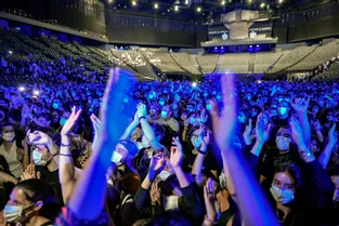 5.000 spectateurs au rendez-vous pour le premier concert-test d'Indochine à Bercy