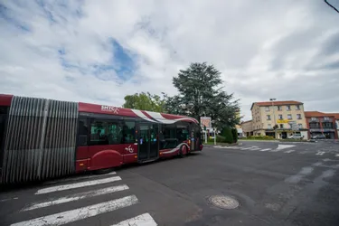 Les travaux de la place Gardet se profilent à Cournon-d'Auvergne (Puy-de-Dôme) : démolition et aménagement intermodal autour du bus C