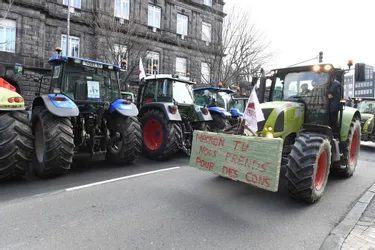 Retour en images sur la manifestation des agriculteurs à Clermont-Ferrand
