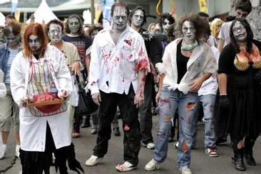 La Zombie Walk défile à la foire de Clermont-Cournon