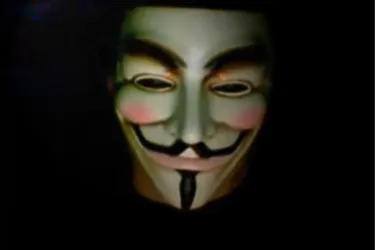 Les trois agresseurs aux masques d'Anonymous identifiés