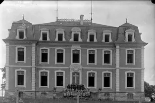 L'incroyable histoire d'une école à caractère social installée dans un château à Chazemais (Allier)